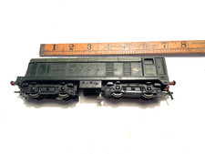 00 diesel locomotive D8000