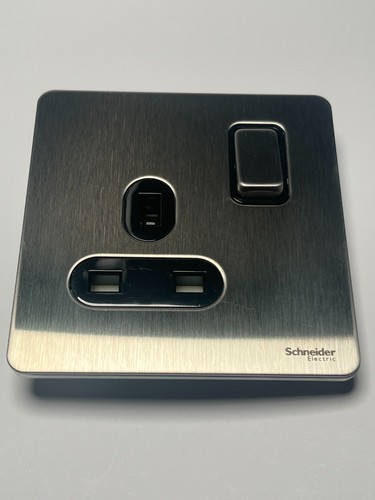 Single 13a socket schneider - single,