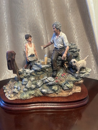 Border fine arts - fine,