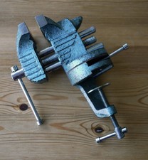 Vintage P&B Steel Bench Vice -