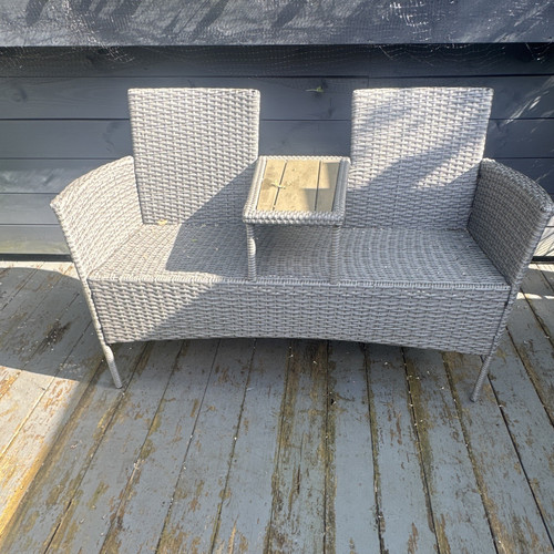 Grey rattan love - rattan,
