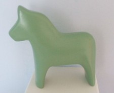 IKEA KLOTPLATAN CERAMIC SWEDISH DALA HORSE - GREEN - APPROX. 18cm TALL