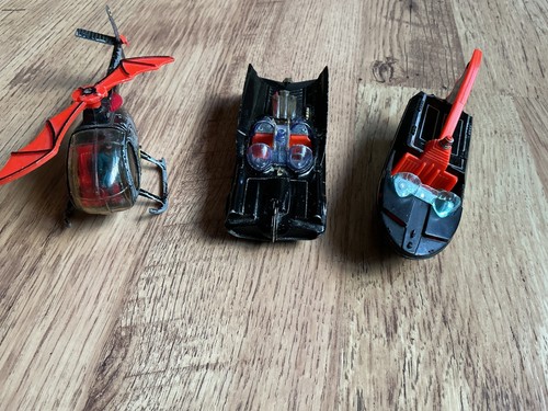 Batman corgi batmobile - corgi, /