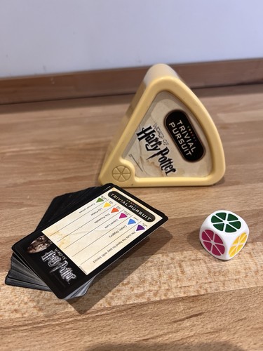Trivial pursuit world harry - trivial, of
