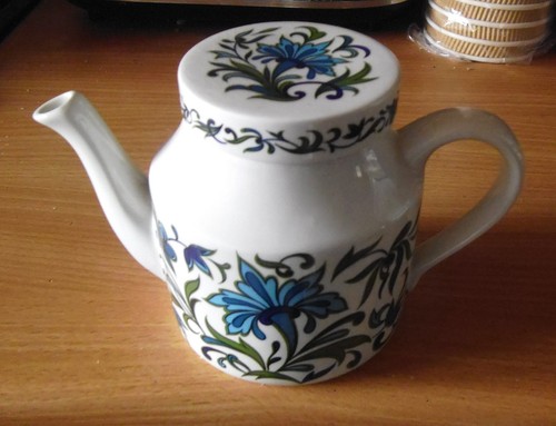 Midwinter spanish garden - midwinter, tea