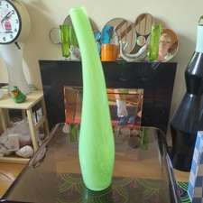 Pretty Mdina Style Green Patterned Glass Bud Vase - Long Neck - 16 cm High VGC