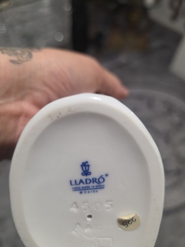 Llladro figure ornament - llladro,