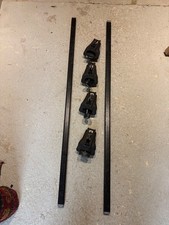 Thule lockable roof rack with 1.2m bars