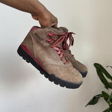 Vintage women’s 90s Hi-Tec