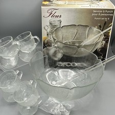 Punch Bowl Arcoroc Fleur 18 Piece 8 Person Ladle Cups Clips Boxed Vintage Unused