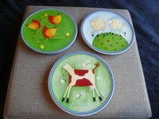 3 VINTAGE -M&S ST MICHAEL'S - FARM ANIMAL WALL PLATES-COW,SHEEP,CHICKENS - 18cm