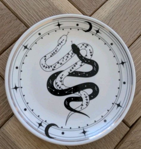 Beautiful witchy snake - witchy, serpent