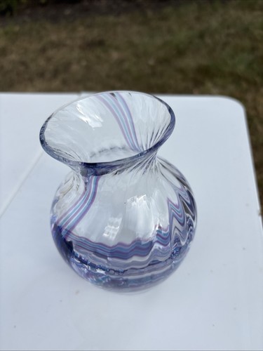 Stunning ribbed glass - ribbed, vase