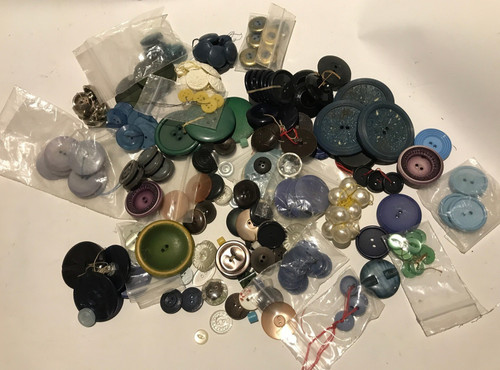 Job lot vintage bag buttons - lot,