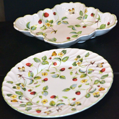 James kent scalloped dishes - 2x,