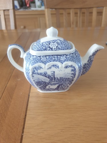 Sadler miniature tea pot - tea, the