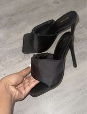 Pretty little thing size 5