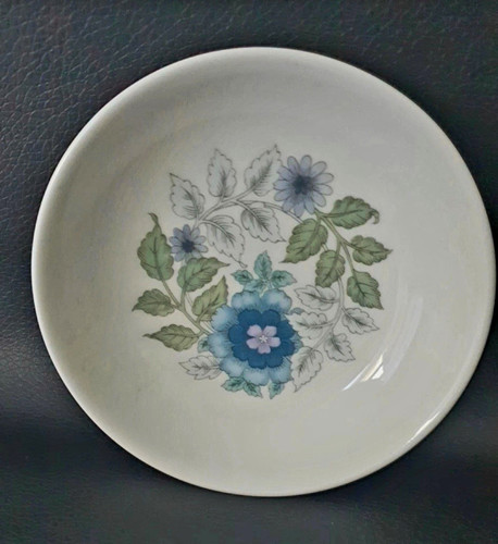Wedgwood clementine r4445 bone - wedgwood,
