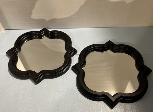Black quatrefoil accent - 2,