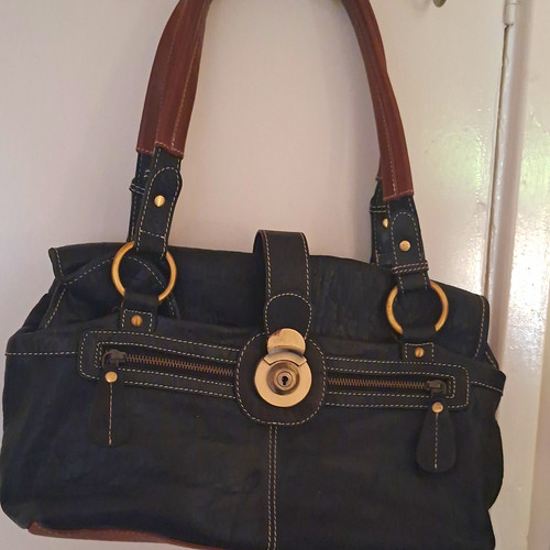 Laura ashley medium black - medium,