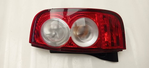 89038564 right tailgate light - right,