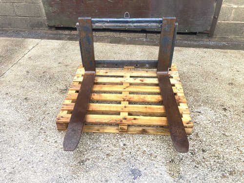 Pallet forks with - pallet,