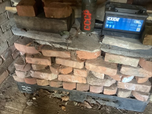 Reclaimed bull nose bricks - bull,
