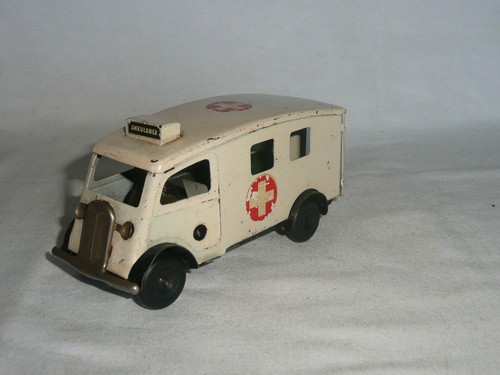 Triang minic 75m ambulance - 75m,