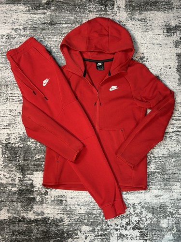 Nike tech fleece old season