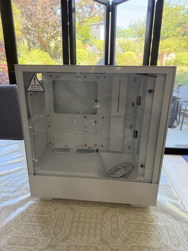 Nzxt flow compact mid - nzxt, mid-tower