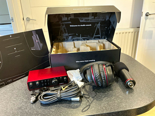 Focusrite scarlett 2i2 - 2i2, studio