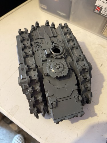 Warhammer 30k land raider - warhammer,
