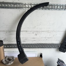 TOYOTA RAV4 2.5 HYBRID 2015-2018 DRIVER SIDE FRONT WHEEL ARCH TRIM