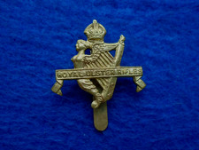 1ST BATTALION ROYAL ULSTER RIFLES AIRBORNE NCO GILDING METAL BERET CAP BADGE