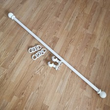 White wooden curtain pole 120cm x 28mm with finials, brackets and rings