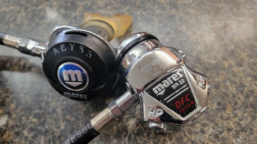 Mares mr22 abyss regulator - mares, /abyss