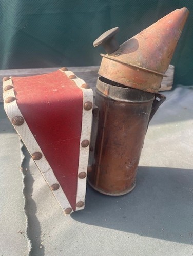 Vintage working bee hive - vintage,