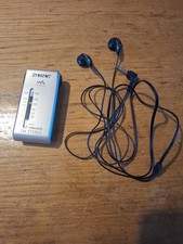 Sony SRF-S84 MAGA BASS FM STEREO FM/AM  Walkman Analogue Radio + Sony  Earphone.
