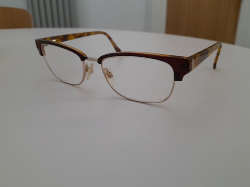 Specsavers buttercup - specsavers,