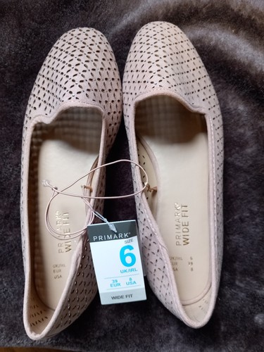 Summer wide fit shoes - size, 6