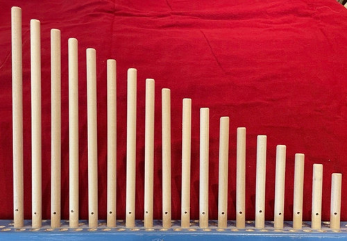Graduated pegs for - peg, looms