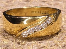 Gents 18ct Gold Diamond Ring