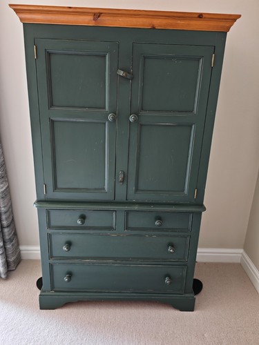 Rustic green pine - two, thirds