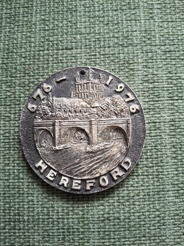 1976 royal maundy service - maundy,