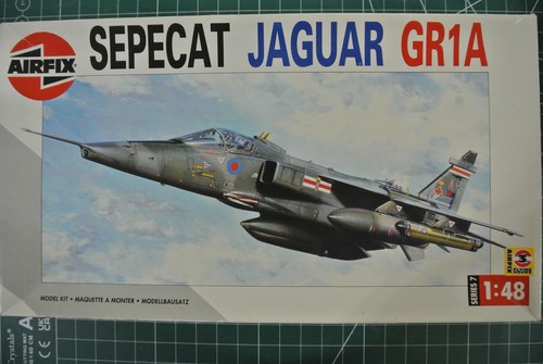 Airfix classic superb - ,