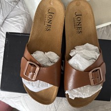 BNIB  Jones Bootmaker Madrid