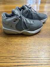 Jordan Max Aura 3 Shoes Youth Size 5Y Gray White Basketball DA8021-005 Air Retro