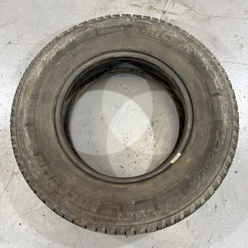 Michelin agilis 215 r16c - michelin,