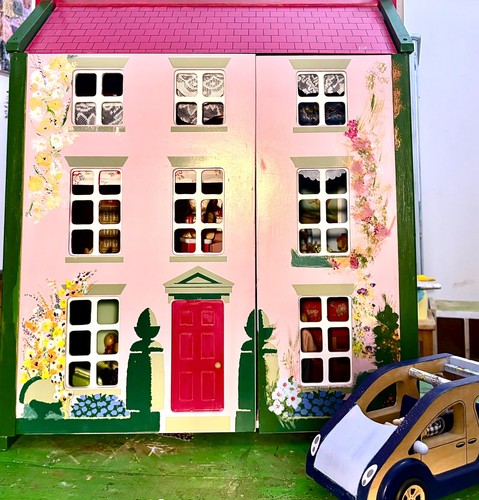 Hand painted pintoy dollhouse - hand-painted,