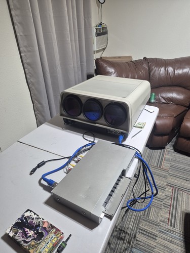 Sony commercial crt projector - sony,